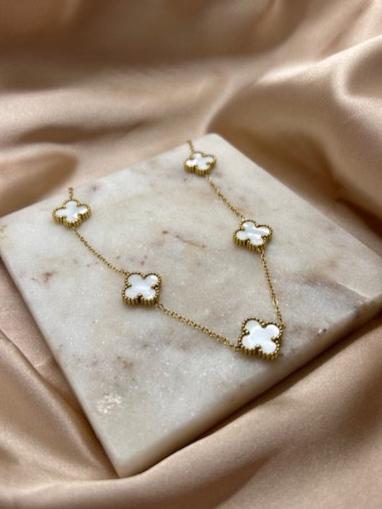 white bloom ketting, Intensity